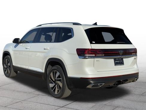 Used 2025 Volkswagen Atlas SEL AWD/4WD image 3