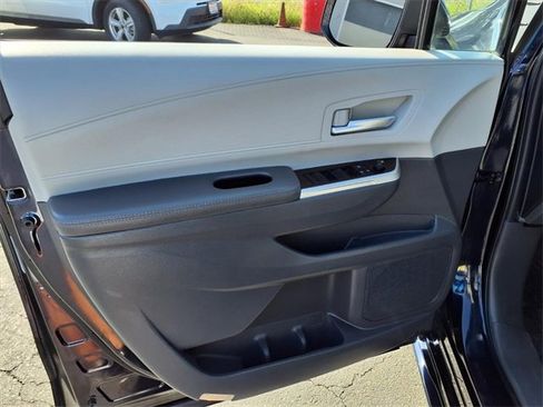 Used 2024 Toyota Sienna XLE image 11