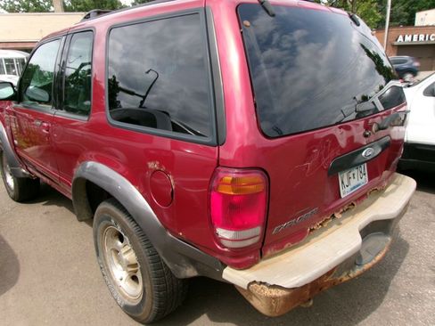 Used 2000 Ford Explorer Sport image 3