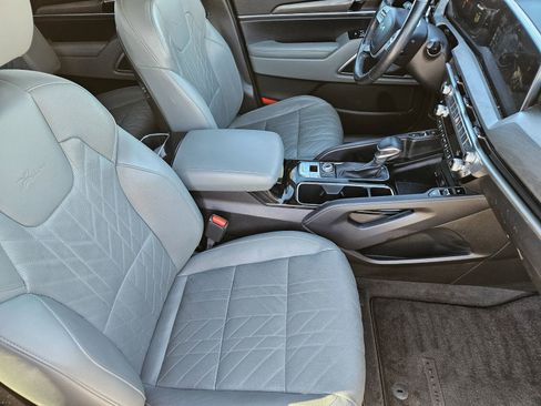 Used 2023 Kia Telluride EX X-Line image 17