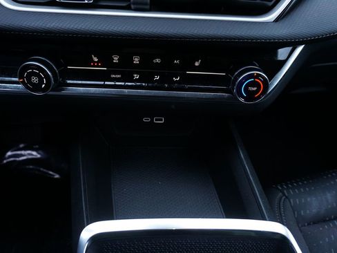 New 2025 Chevrolet Equinox LT FWD image 15