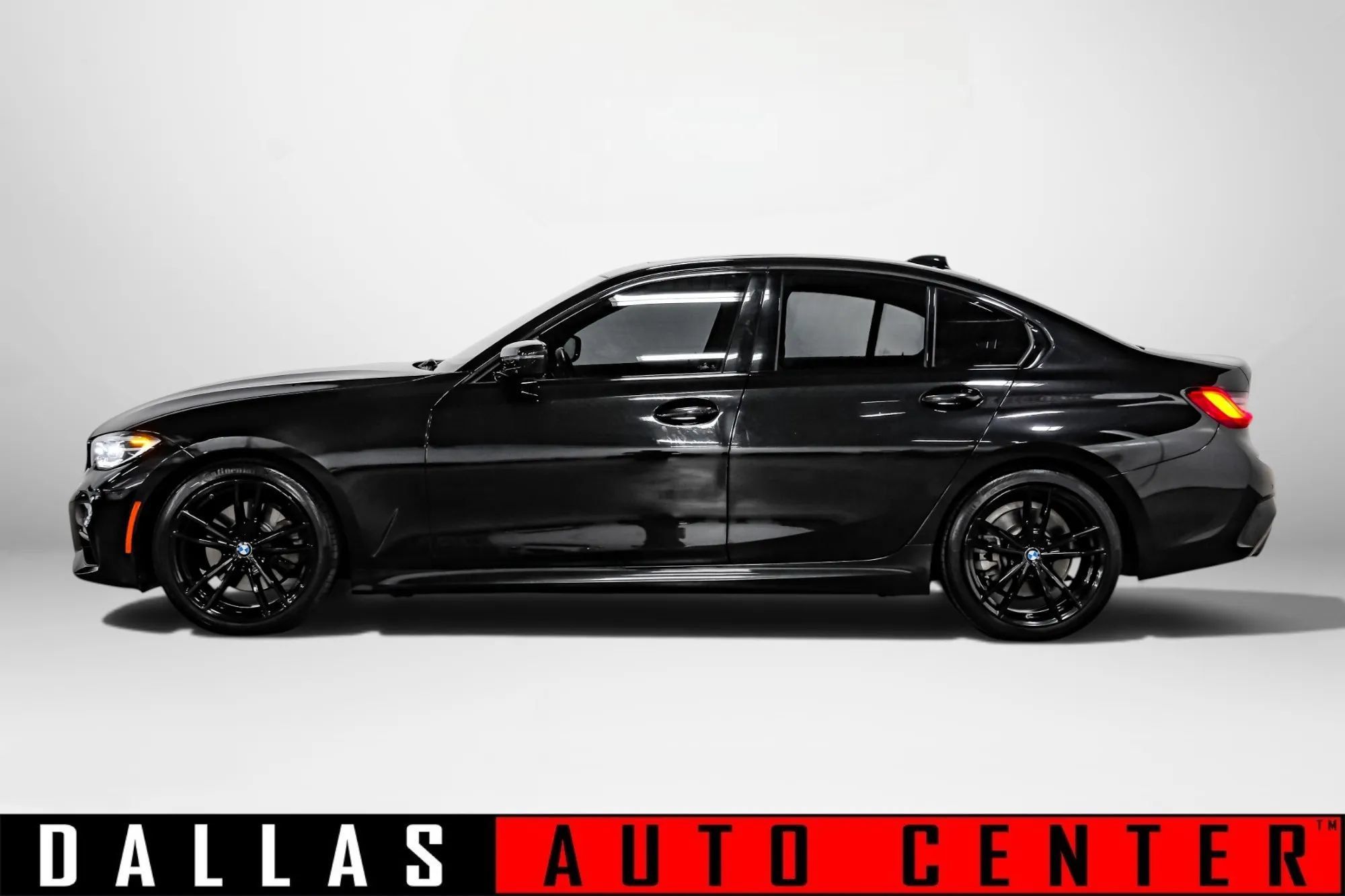 Used 2020 BMW 330i Sedan w/ M Sport Package RWD image 8