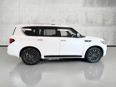 Used 2023 INFINITI QX80 Sensory w/ Cargo Package image 4