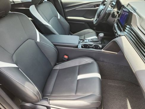 Used 2026 Toyota Camry SE FWD image 12