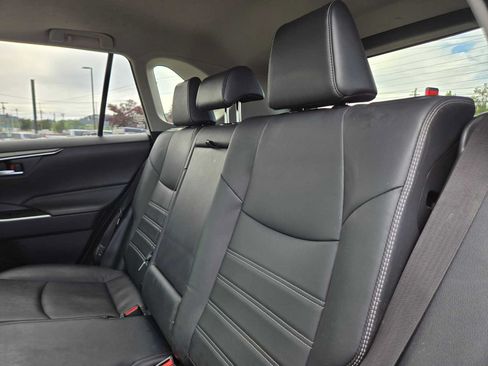 Used 2020 Toyota RAV4 XLE Premium AWD/4WD image 19