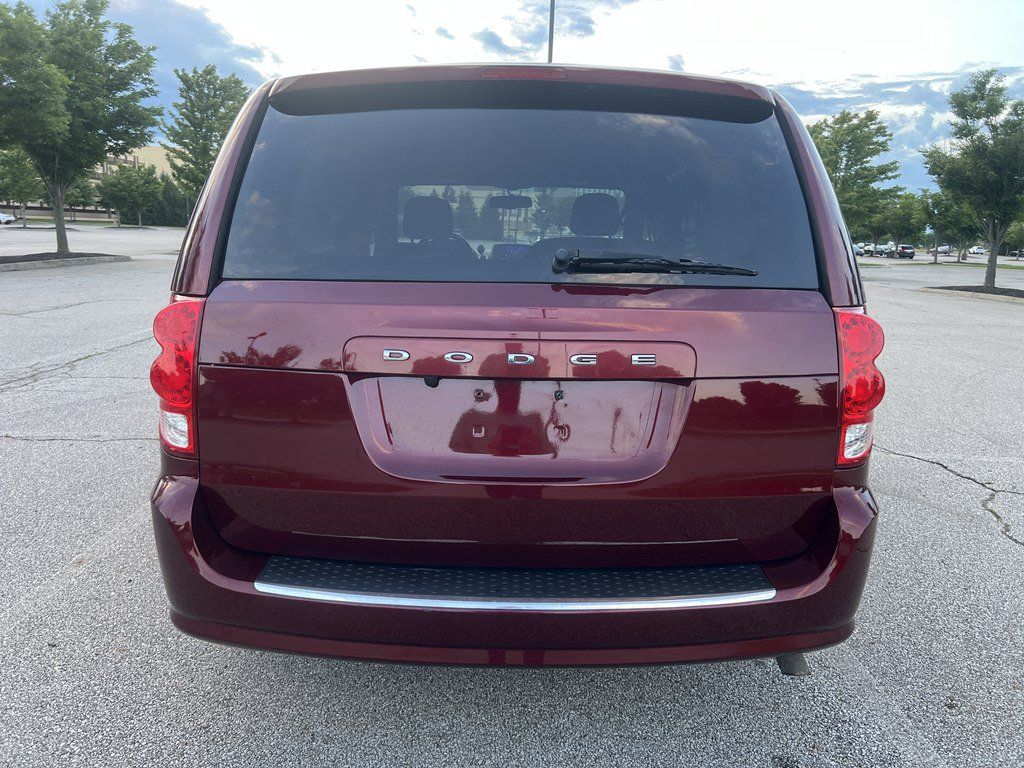 Used 2017 Dodge Grand Caravan SE FWD image 4