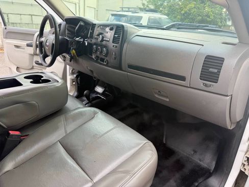 Used 2011 GMC Sierra 3500 W/T w/ Skid Plate Package image 10