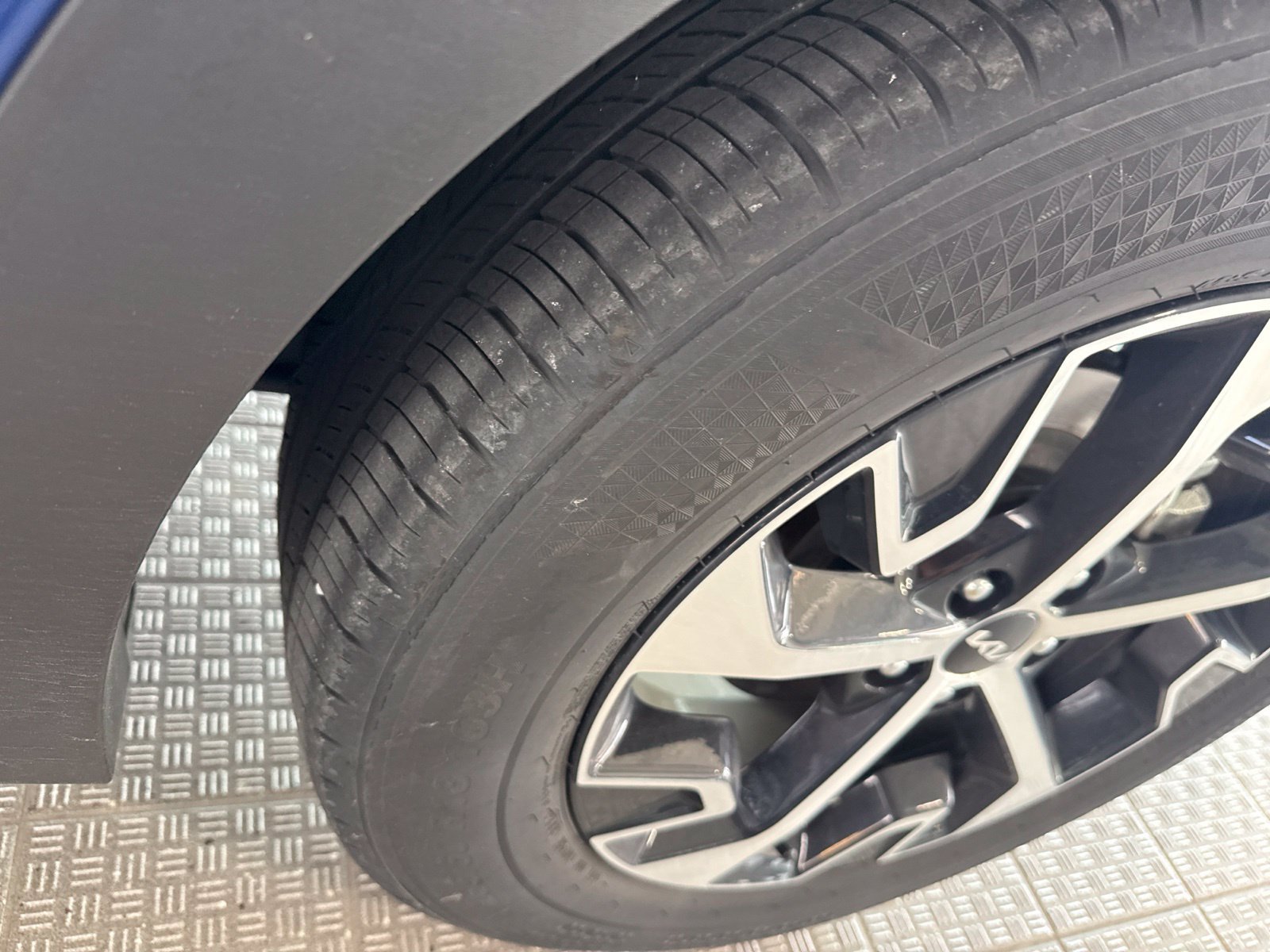 Used 2025 Kia Sportage EX w/ Premium Package FWD image 5
