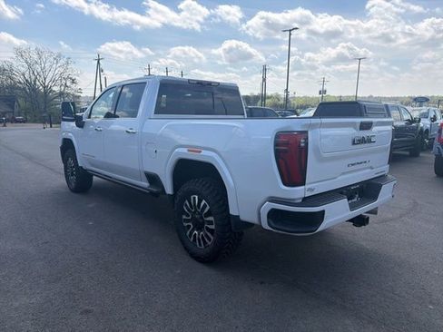 Used 2025 GMC Sierra 2500 Denali Ultimate w/ Max Trailering Package AWD/4WD image 2
