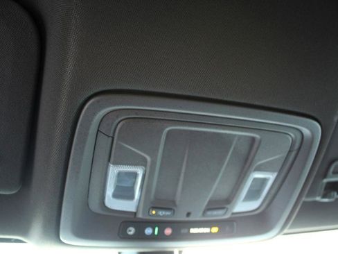 Used 2020 Chevrolet Silverado 1500 LT image 31