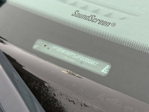 Used 2018 Ford F150 Lariat w/ Equipment Group 502A Luxury image 3