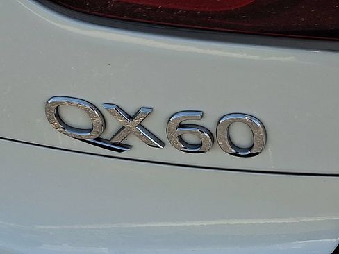 Used 2020 INFINITI QX60 Luxe w/ Essential Package AWD/4WD image 32