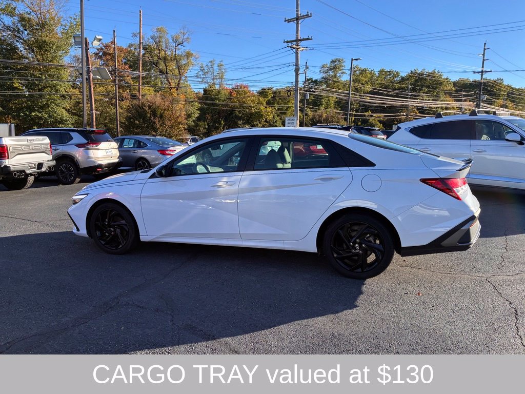 Used 2026 Hyundai Elantra Sport FWD image 4