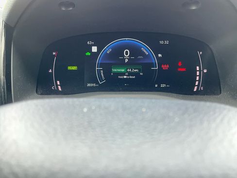 Used 2025 Toyota Camry SE w/ Convenience Package FWD image 19