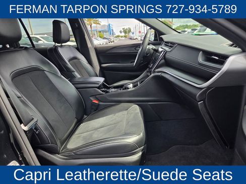 Used 2023 Jeep Grand Cherokee Altitude AWD/4WD image 20