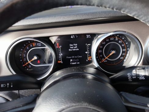 Used 2018 Jeep Wrangler Unlimited Sport S image 38