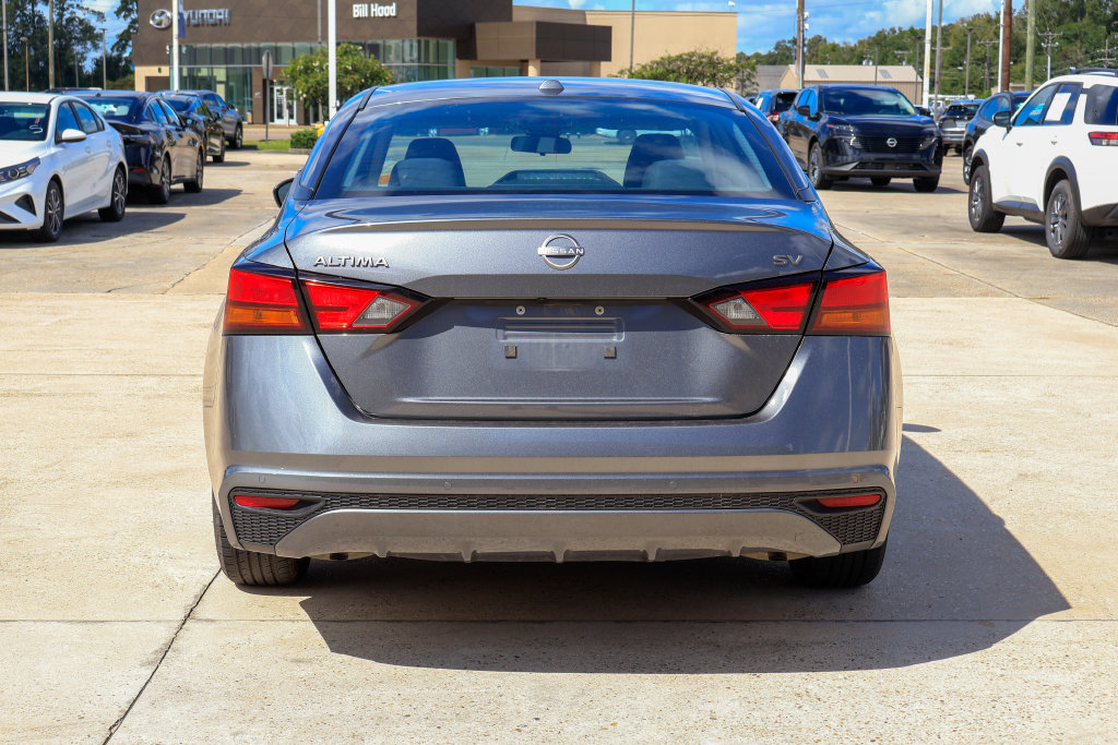 Used 2024 Nissan Altima 2.5 SV FWD image 19