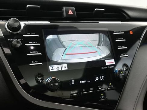 Used 2019 Toyota Camry XLE FWD image 33