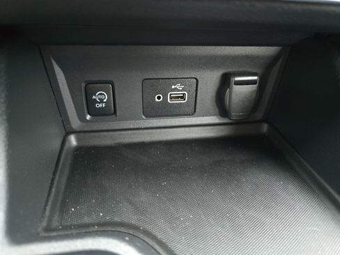 Used 2024 Nissan Sentra S image 29