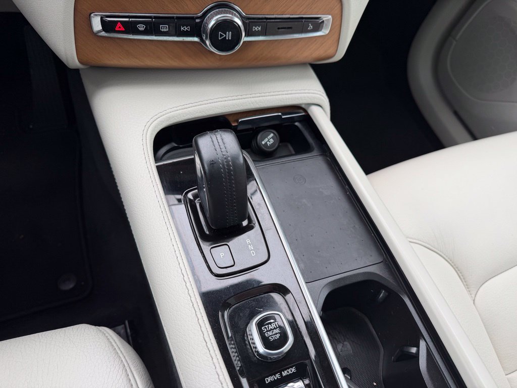 Used 2021 Volvo XC90 T8 Inscription Expression w/ Protection Package Premier AWD/4WD image 25