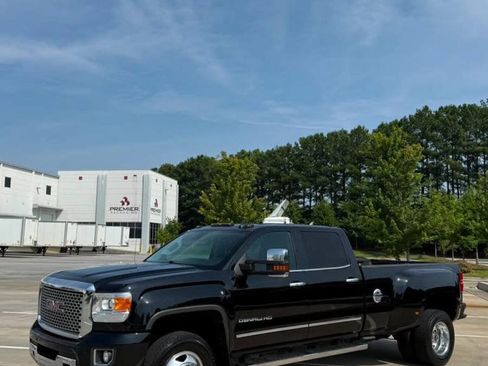 Used 2015 GMC Sierra 3500 Denali w/ Duramax Plus Package AWD/4WD image 3