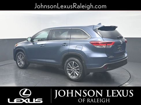 Used 2019 Toyota Highlander XLE image 7
