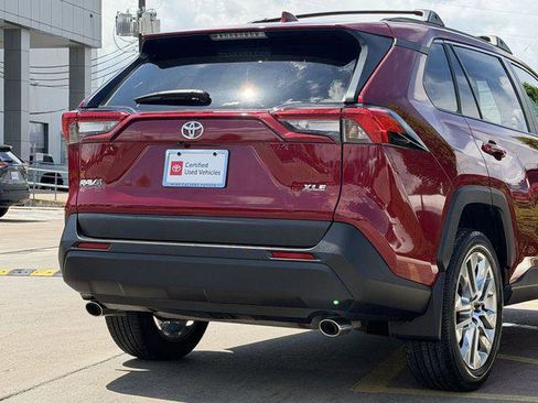 Certified 2023 Toyota RAV4 XLE Premium FWD image 7