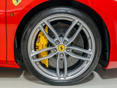 Certified 2017 Ferrari 488 Spider RWD image 25