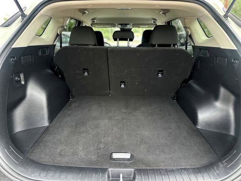 Used 2023 Kia Sportage LX image 19
