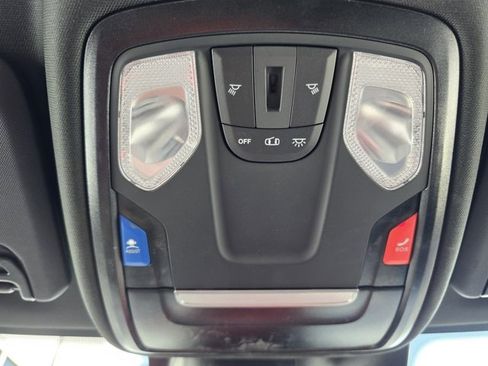 Used 2025 RAM 2500 Tradesman w/ Chrome Appearance Group image 19