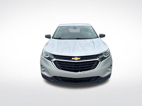Used 2020 Chevrolet Equinox LS w/ LS Convenience Package FWD image 3