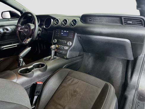 Used 2020 Ford Mustang Coupe RWD image 28