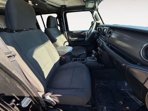 Used 2023 Jeep Wrangler Unlimited image 19