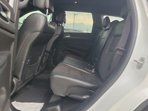 Used 2021 Jeep Grand Cherokee Laredo X RWD image 8