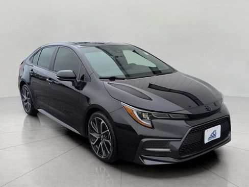 Used 2020 Toyota Corolla SE w/ SE Premium Package FWD image 1
