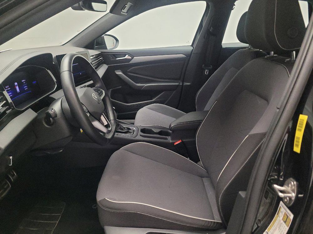 Used 2025 Volkswagen Jetta Sport FWD image 17