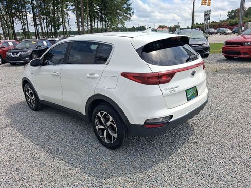 Used 2021 Kia Sportage LX AWD/4WD image 3