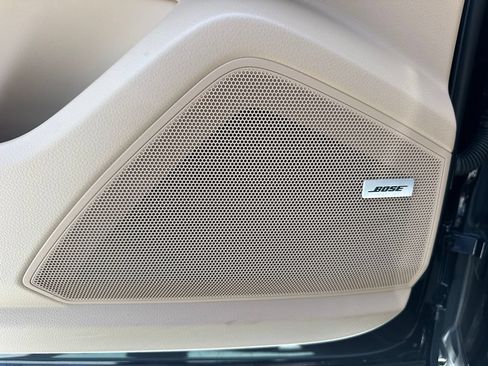 Certified 2022 Porsche Cayenne AWD/4WD image 19
