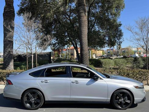 Used 2023 Honda Accord Sport image 95