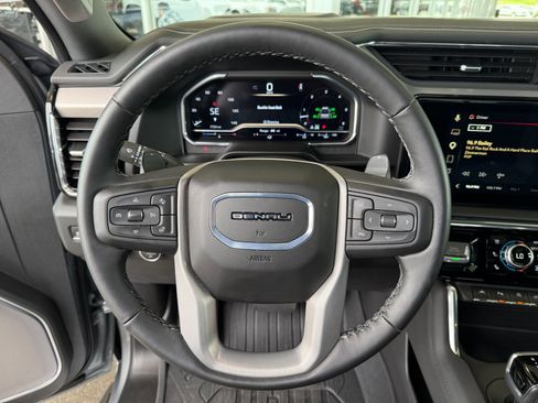 Used 2025 GMC Sierra 1500 Denali w/ Technology Package image 18