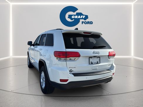Used 2019 Jeep Grand Cherokee Laredo AWD/4WD image 9