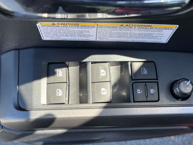 Used 2019 Toyota Tacoma TRD Off-Road AWD/4WD image 19