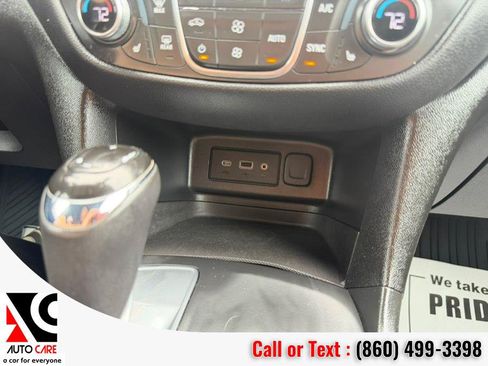 Used 2019 Chevrolet Equinox LT FWD image 22