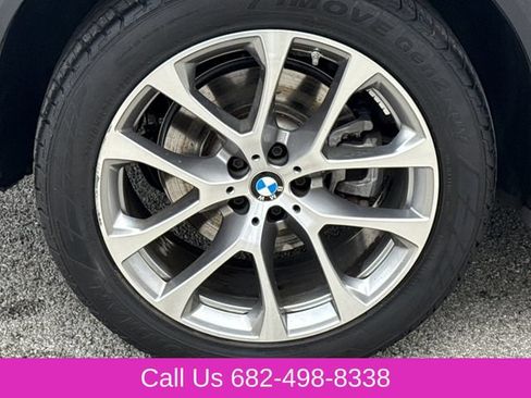 Used 2024 BMW X5 xDrive40i w/ Premium Package AWD/4WD image 9