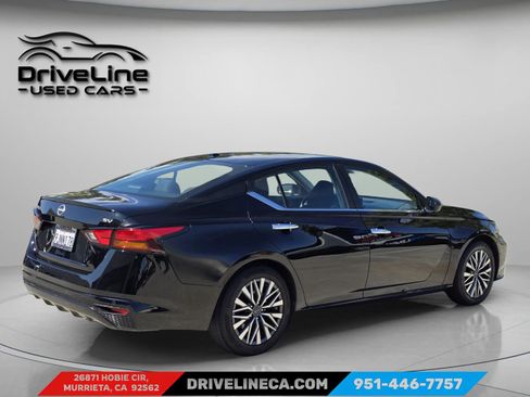 Used 2024 Nissan Altima 2.5 SV image 7
