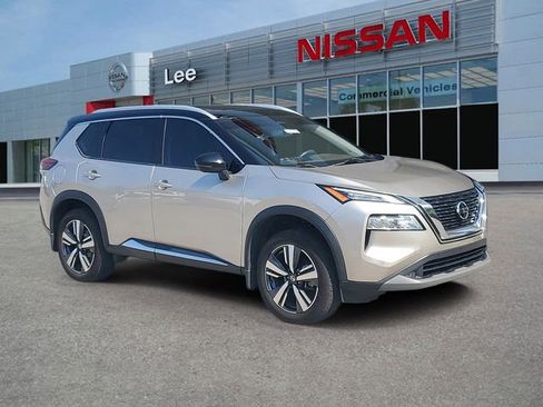Used 2021 Nissan Rogue SL w/ Premium Package FWD image 1