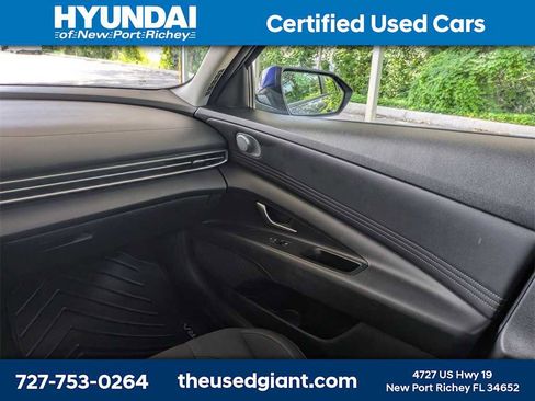Used 2022 Hyundai Elantra SEL w/ Convenience Package image 16