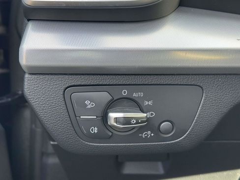 Used 2025 Audi Q5 2.0T Premium image 29