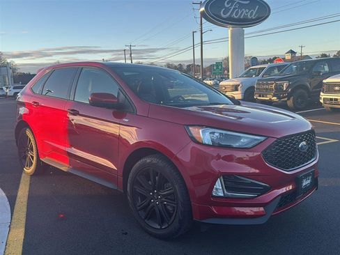 Used 2023 Ford Edge ST-Line w/ Class II Trailer Tow Package image 7