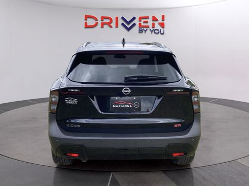 New 2025 Nissan Kicks SR image 4